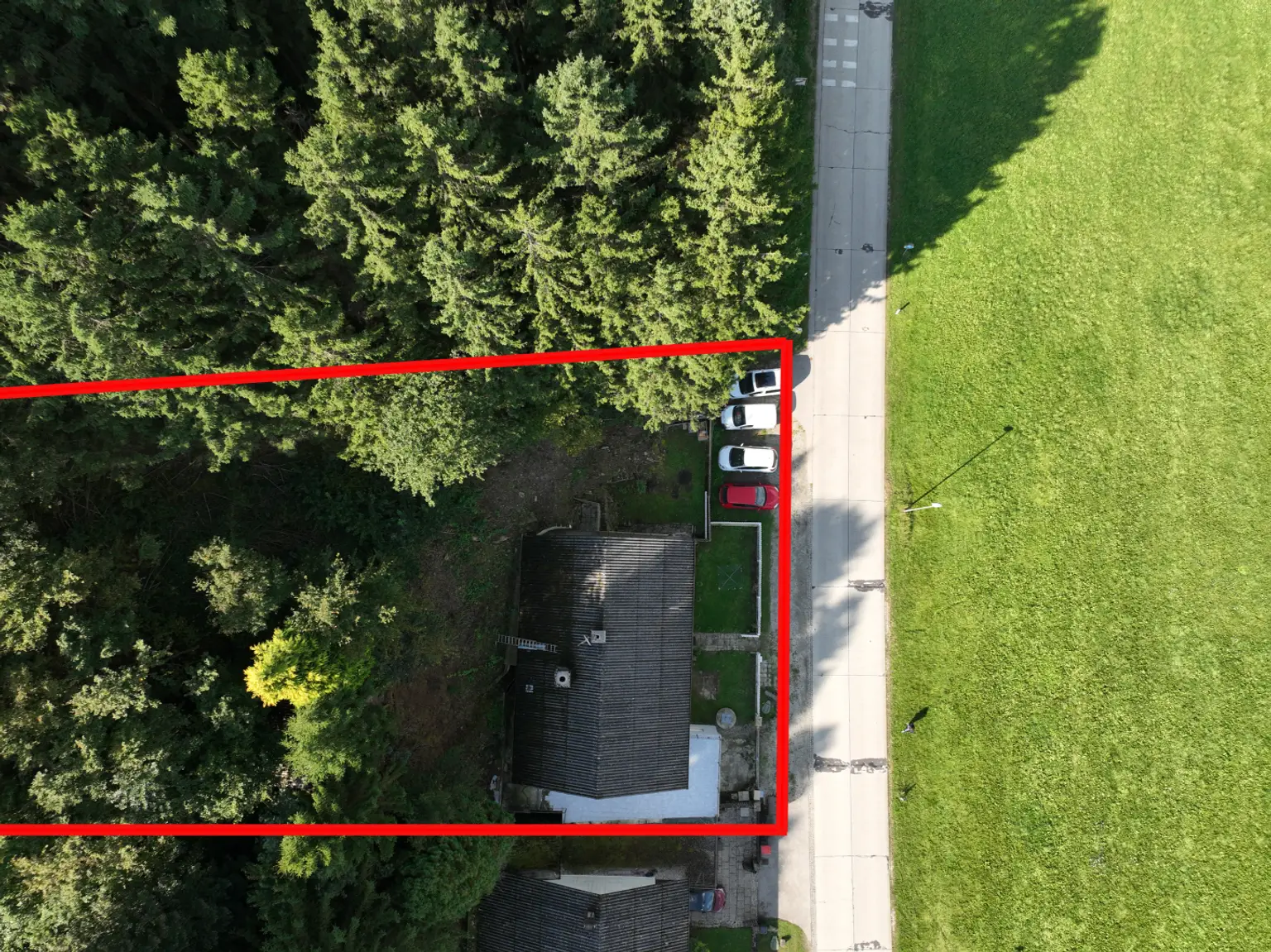 Wohnhaus mit zwei Einheiten und Donaublick