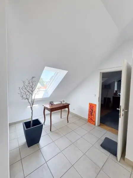 Einfamilienhaus mit Pool, Sauna & Wohnkeller auf Eigengrund in Toplage von Baden bei Wien