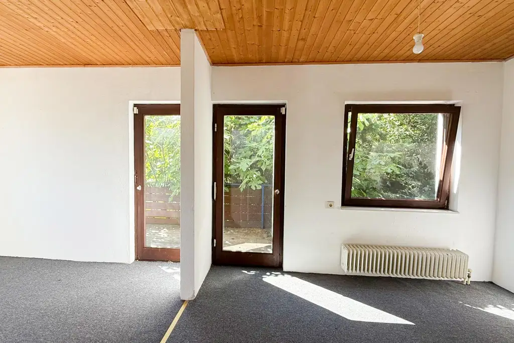 Traumhaftes Gartenparadies in Maurer BESTLAGE