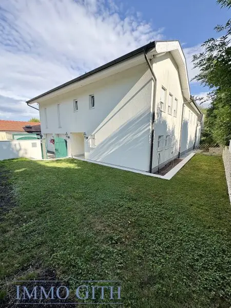 GROSSZÜGIGE DOPPELHAUSHÄLFTE IN GRÜNRUHELAGE MIT WIENBLICK IN MARIA ENZERSDORF ZU MIETEN!