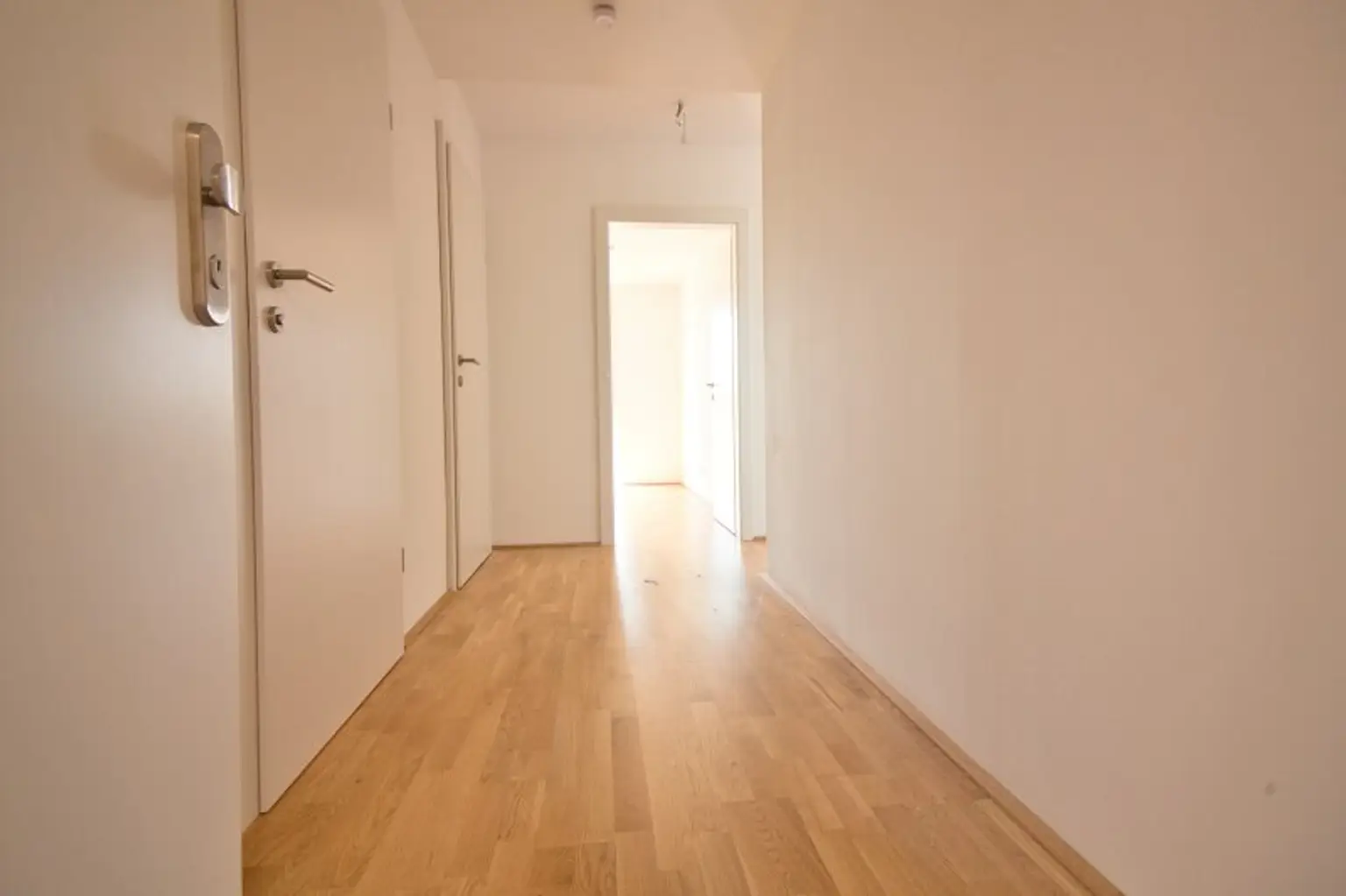 Wohnen trifft Arbeiten – 2,5-Zimmer-Wohnung mit Balkon & angrenzendem Büro mit separatem Zugang