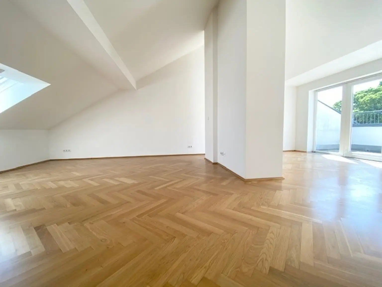 Bild10 | ++ NEU ++ MAISONETTE - VIER Zimmer mit TERRASSE - Altbau | Prima Service Immobilien
