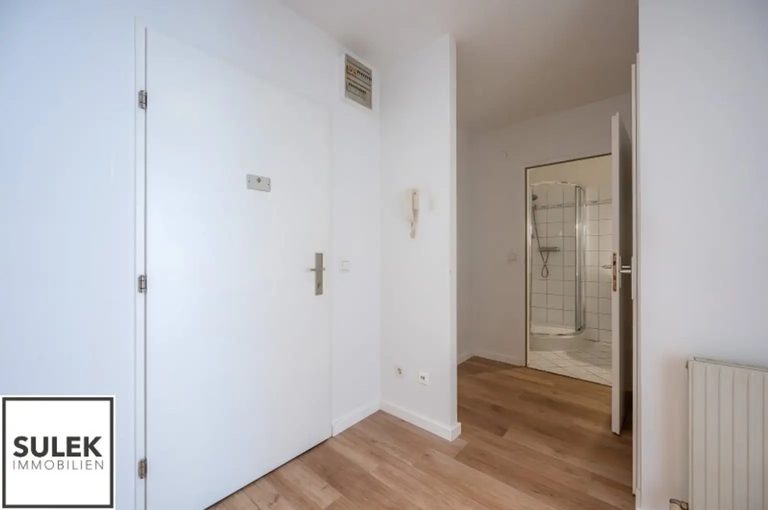 Gut geschnittene, hofseitige Kleinwohnung mit separater Küche & Abstellraum in U-Bahn-Nähe (U4/U6 Längenfeldgasse)