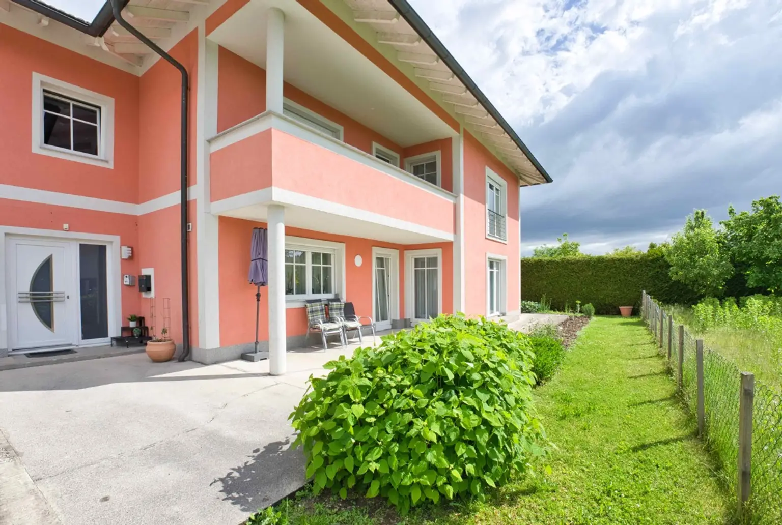 Viel Wohnplatz, wenig Gartenpflege – Ihr neues Zuhause in Regau!