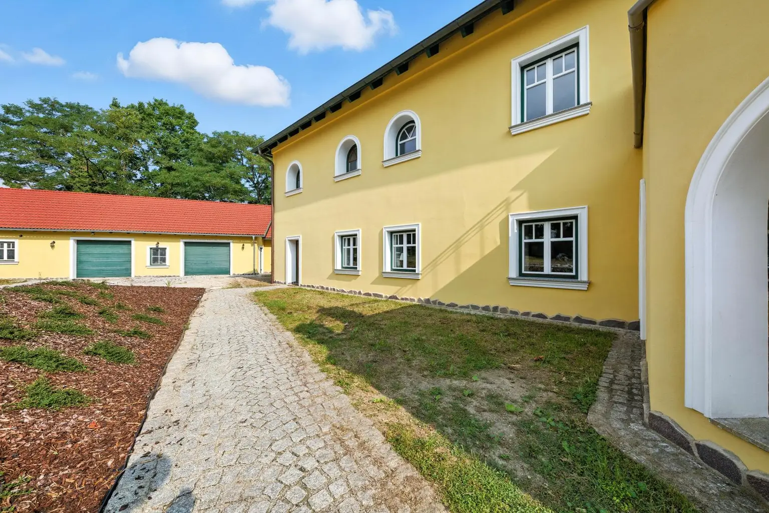 Landidylle, Historie und jede Menge Potenzial: EHEMALIGE MÜHLE – HEUTE EIN REFUGIUM DER BESONDEREN KLASSE!