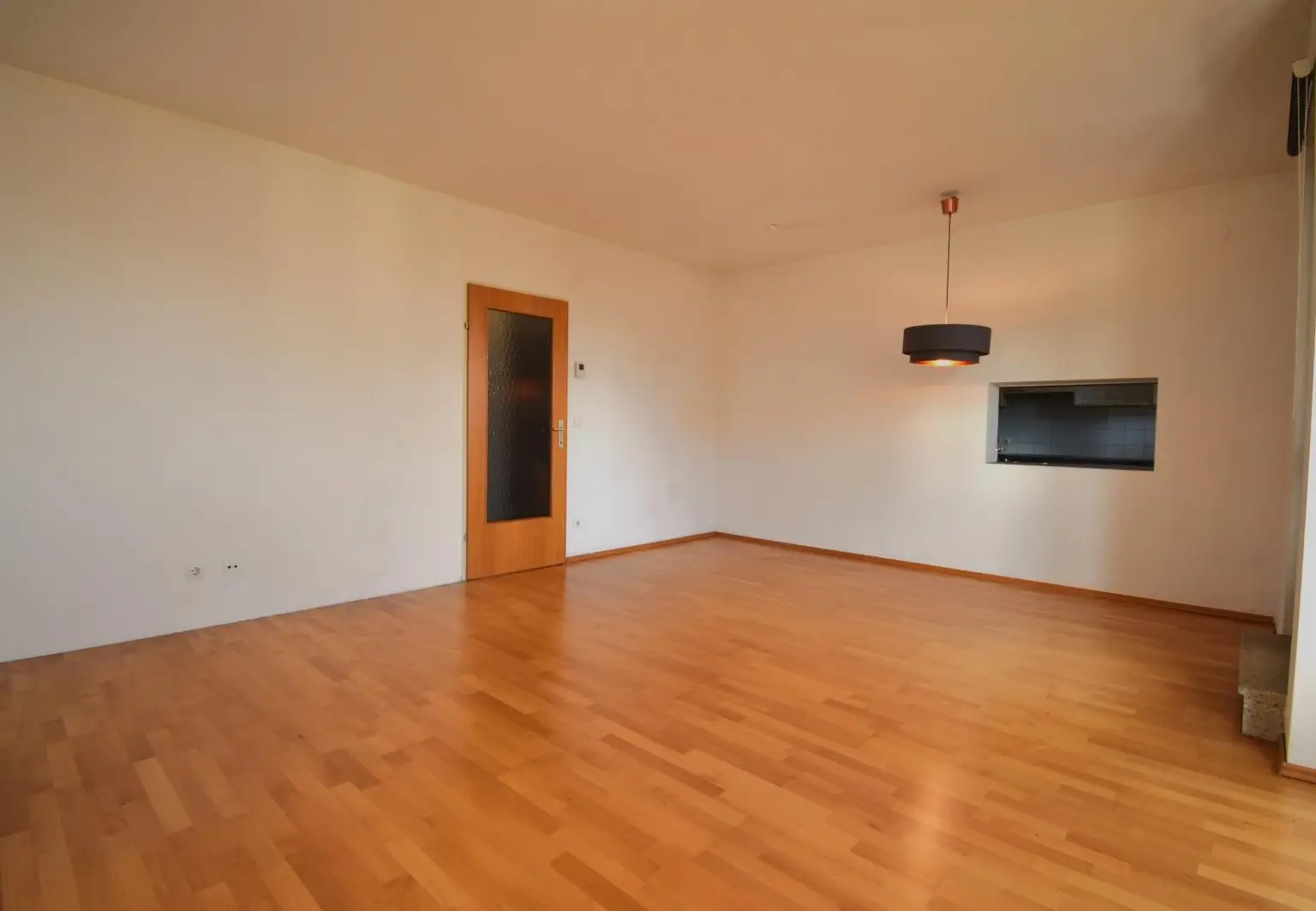 Bild 5, Wohnzimmer, Ansicht 2