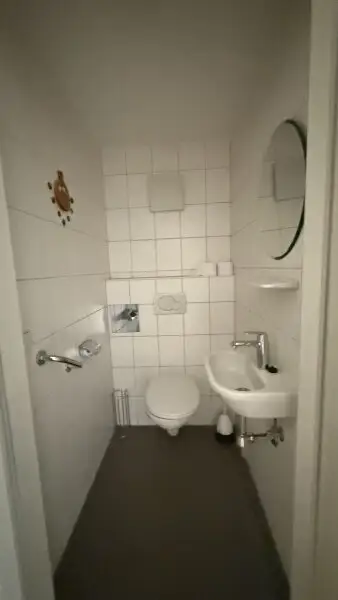 Nahe Schönbrunn: 2-Zimmer-Wohnung mit Balkon und Wintergarten, sowie ein opt. Stellplatz!