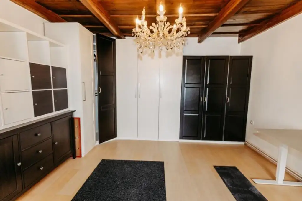 Gepflegtes, neu revitalisiertes  und liebevoll erhaltenes Landhaus. Natur, Sonne, Ruhe,  Seelenheil.