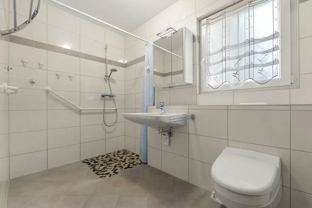 Schönes Einfamilienhaus mit großem Garten und guter Anbindung in Gmünd