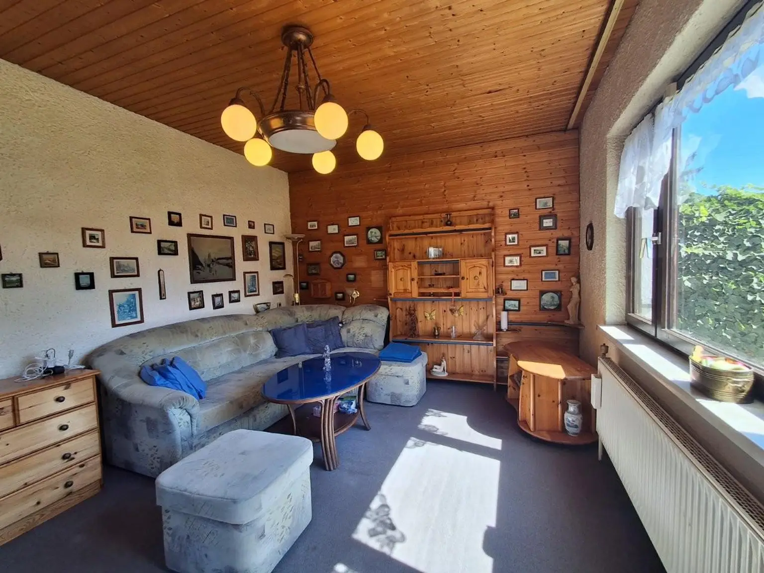 8 Wohnzimmer 1220