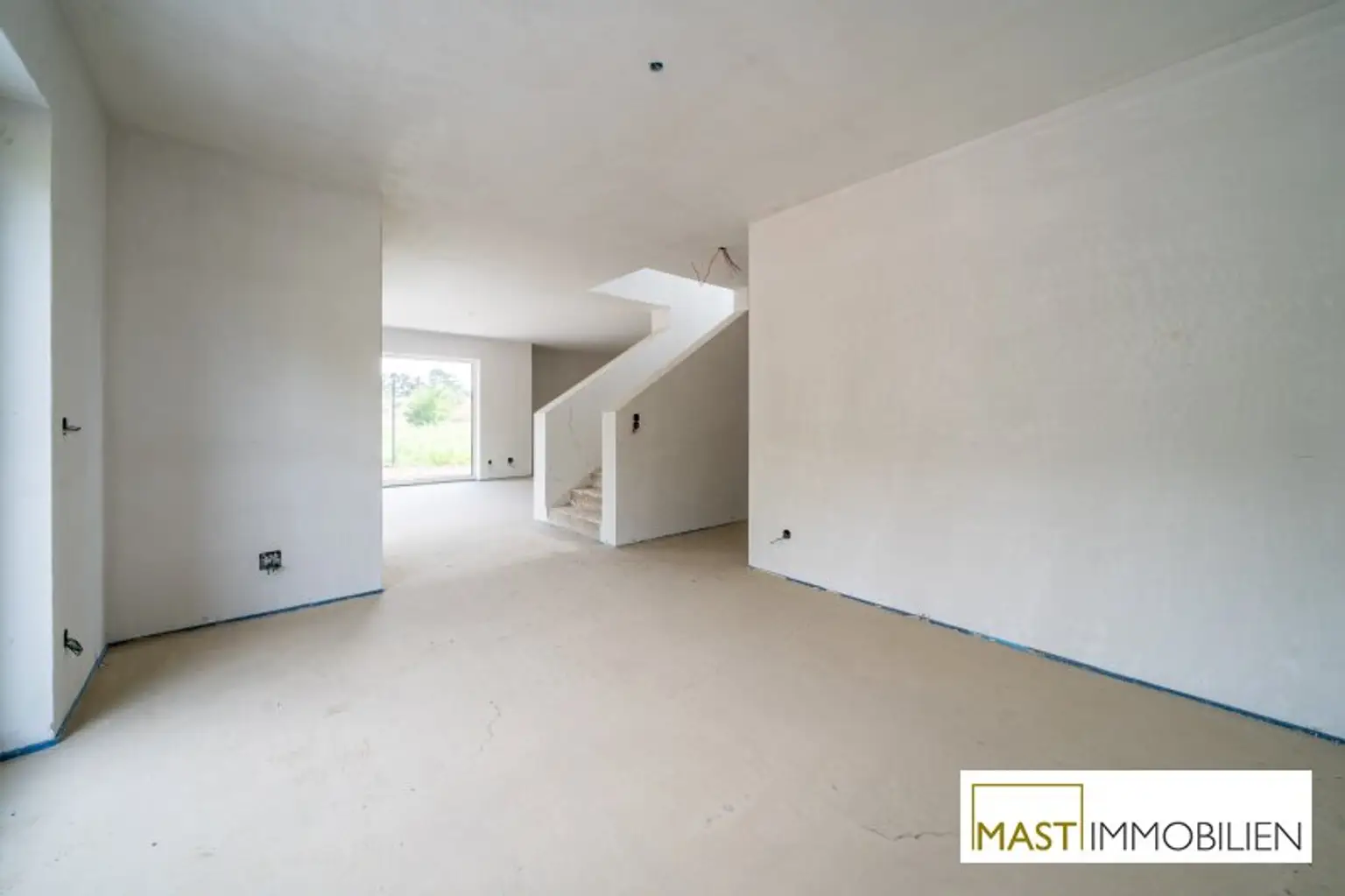 ERSTBEZUG - Modernes Einfamilienhaus mit 148 m² Wohnfläche, Balkon, Terrasse & 2 PKW-Stellplätzen in Strasshof – belagsfertig!