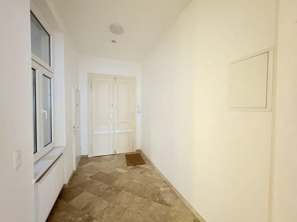 Großzügiges 3-Zimmer Altbaujuwel mit Nähe zur U4 Friedensbrücke! Zwei Badezimmer!