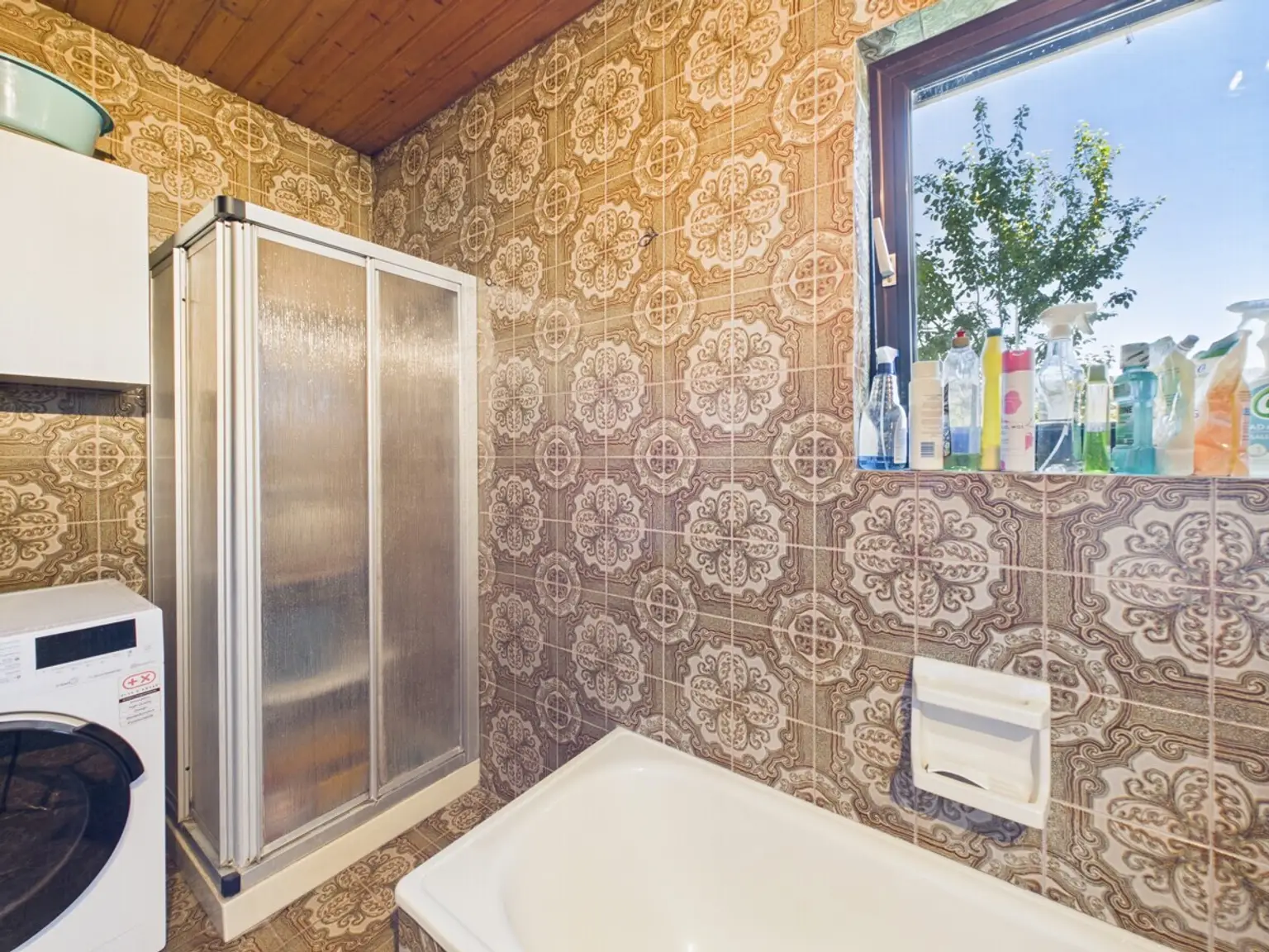 Energieautarkes Leben im Rosental – Bauland, Wohnhaus, Nebengebäude, Hackschnitzelheizung, Fernwärme