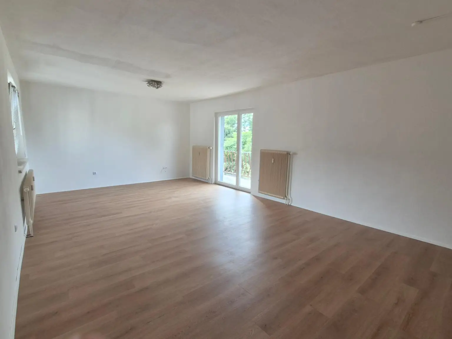 MIETWOHNUNG IM ZENTRUM MIT BALKON