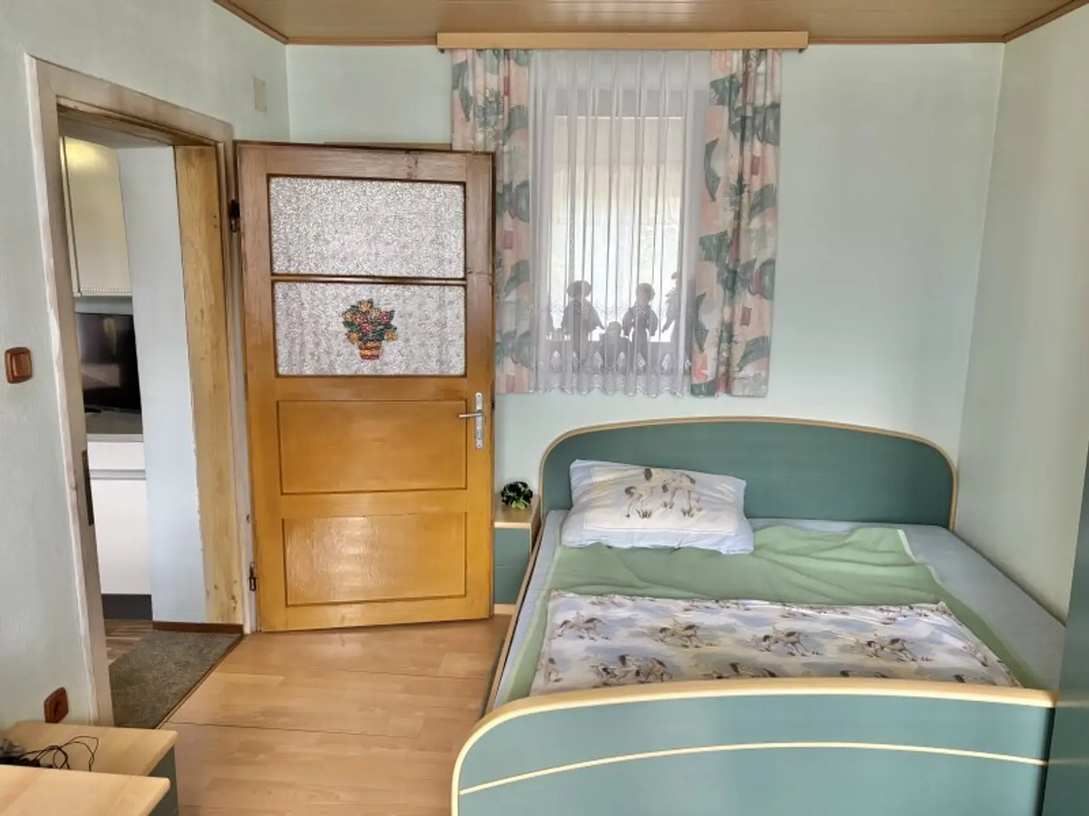 ** GARTENTAGE ** ren.bed. Landhaus mit bezauberndem Grundstück !! Ca. 7.200m 2 Wald inklusive !!