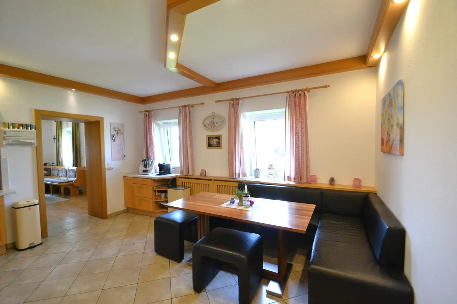 großzügiger Essbereich