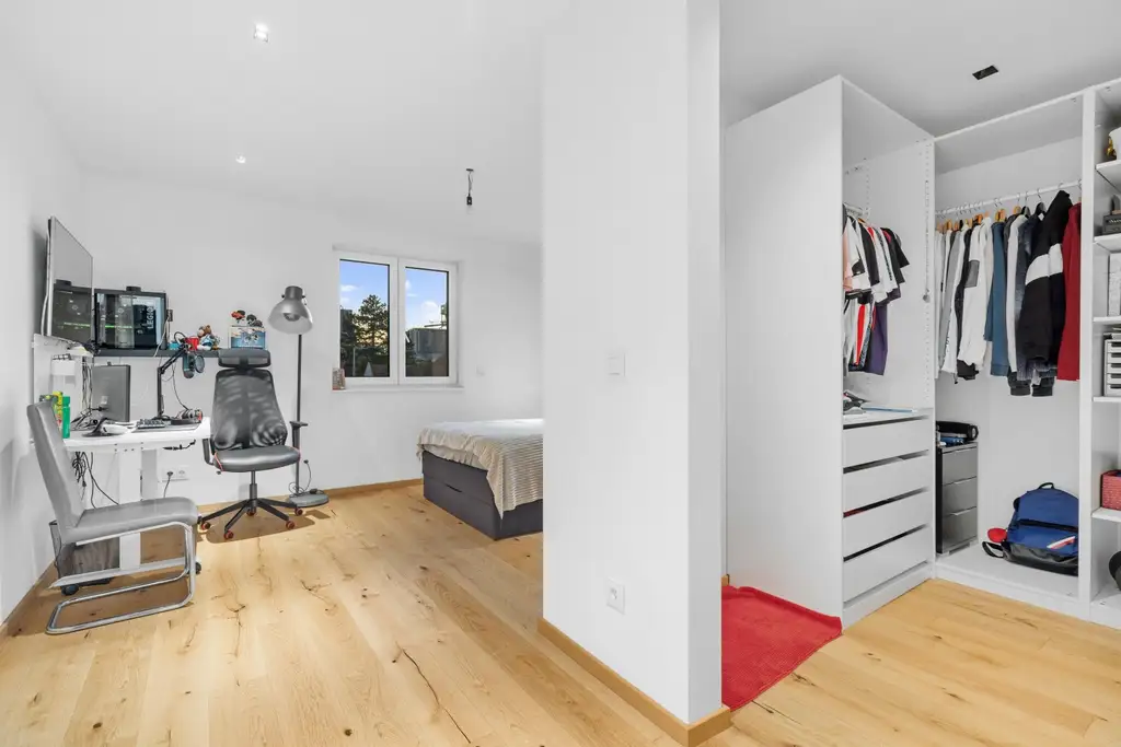 "Exklusives Einfamilienhaus in Mannswörth – Luxus, Komfort und Lebensfreude unter einem Dach"