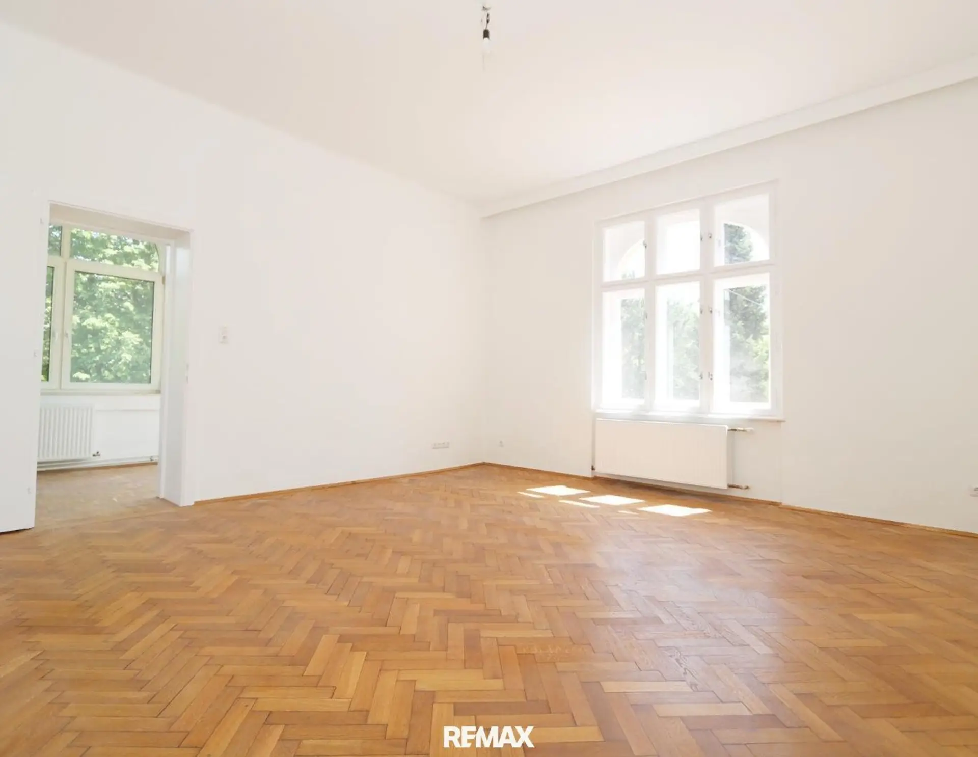Altehrwürdige, Großzügige Räumlichkeiten in Welser Villa