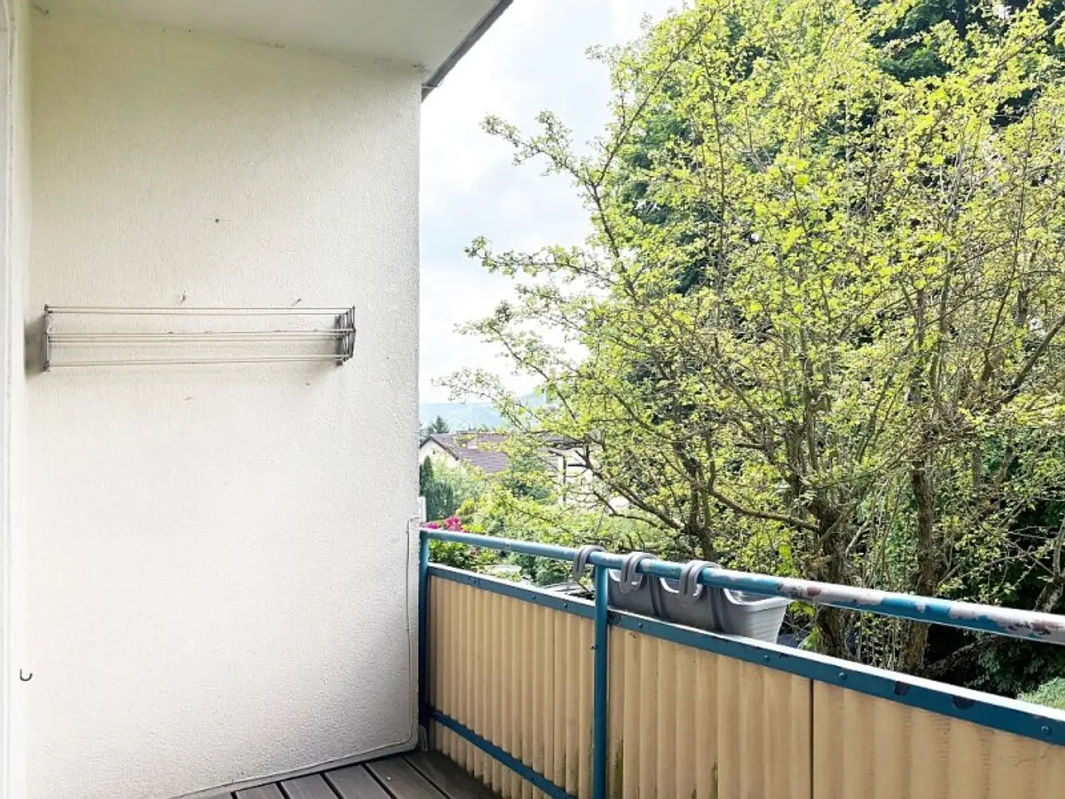 Großzügige 2 Zimmer-Loggia Wohnung - ruhig und gleichzeitig zentrumsnah - komplett möbliert