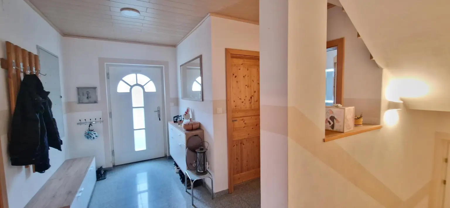 OPEN HOUSE! Nettes Wohnhaus mit viel Platz