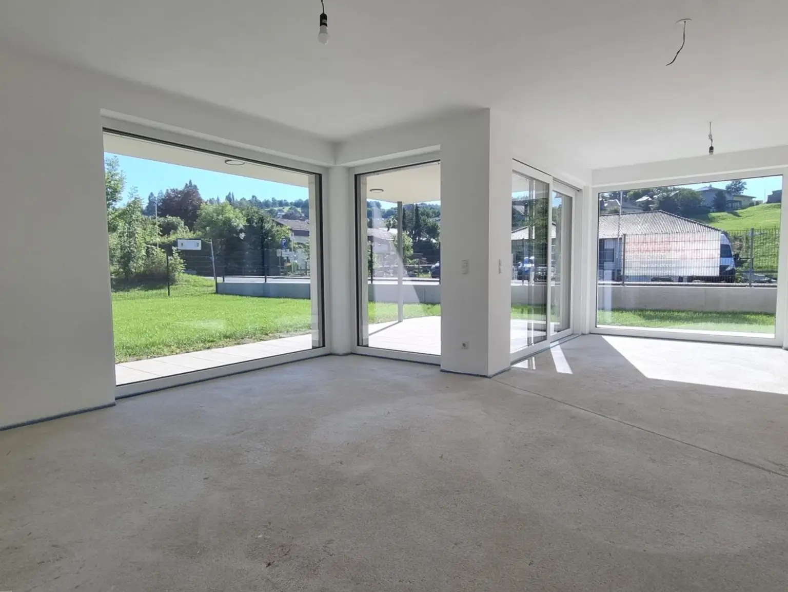 NEUBAU - DOPPELHAUSHÄLFTE IN SONNIGER LAGE