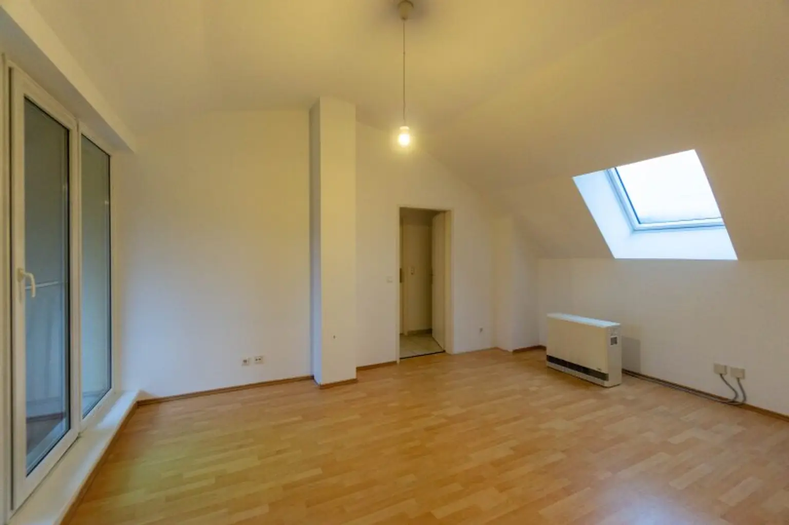 Wohnzimmer mit Terrasse