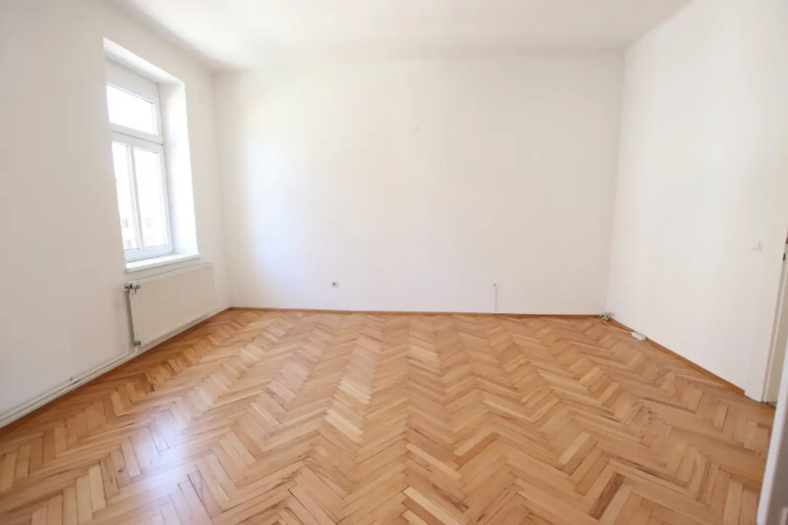 Tolle, sanierte 101m² - 4 Zimmer Altbauwohnung in der Mariannengasse - City
