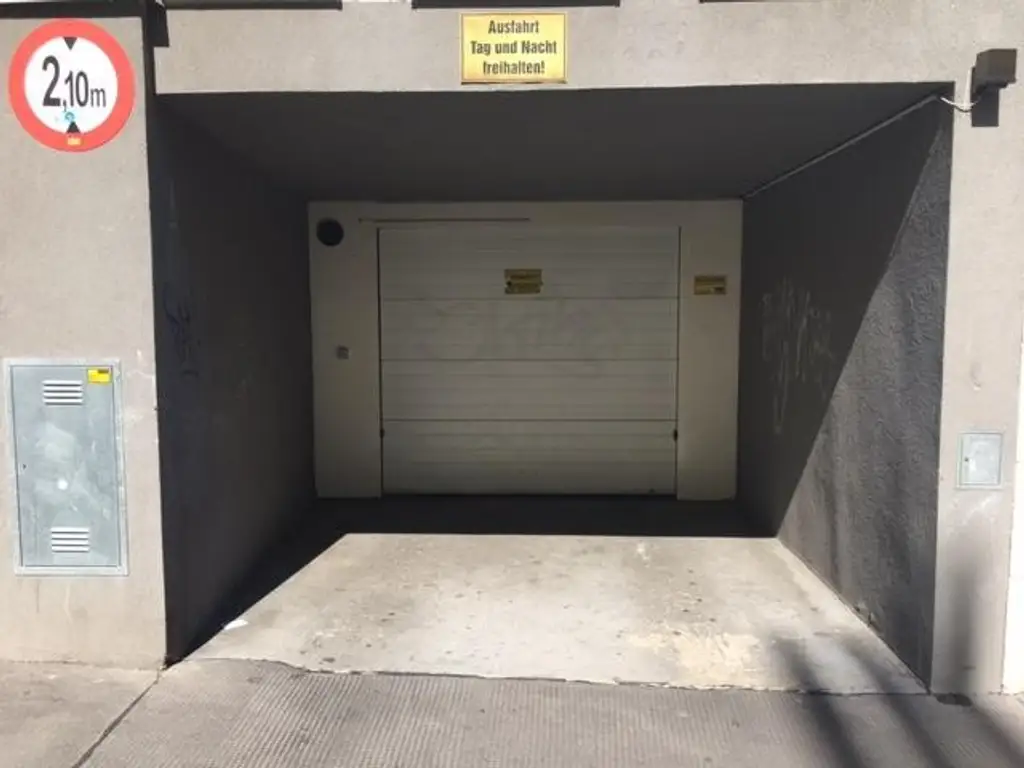 Laimäckergasse Puchsbaumplatz Garagenplatz (Regalplatz)