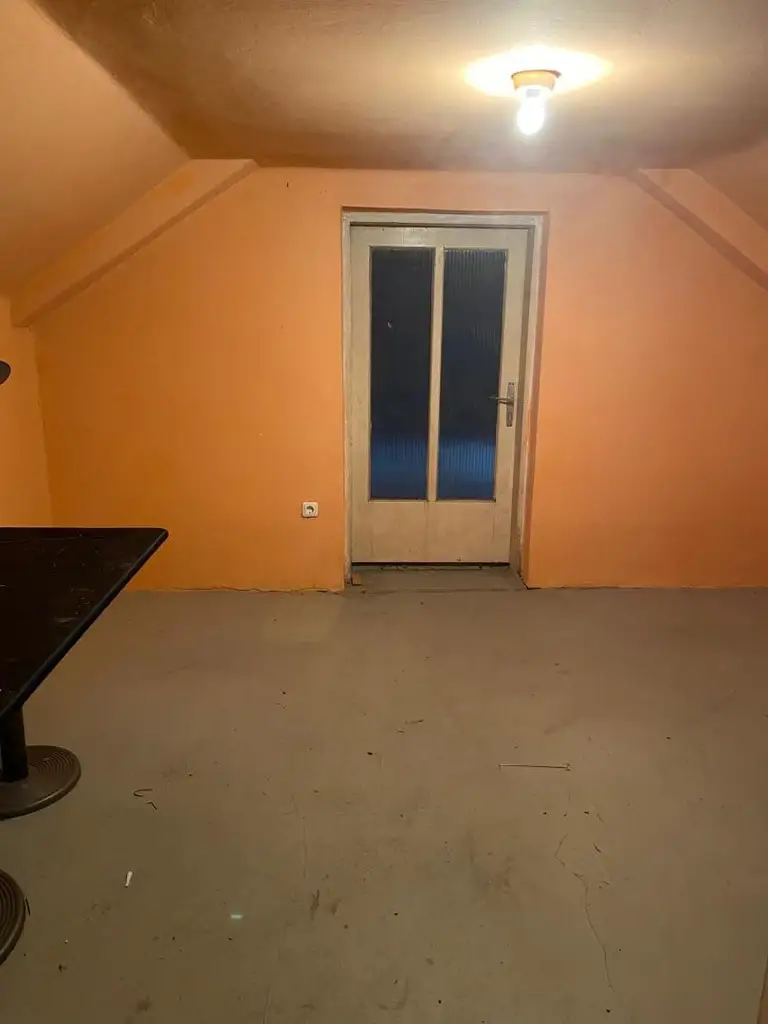 Wohnhaus mit Garten und Terrasse