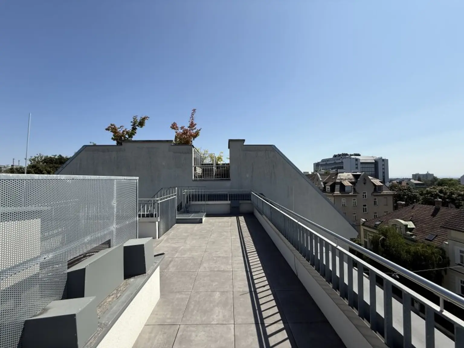 BELGHOFERHAUS 42 - Exklusive 3-Zimmer Penthousewohnung mit direktem Liftzugang und Klimageräten sowie eigener Dachterrasse