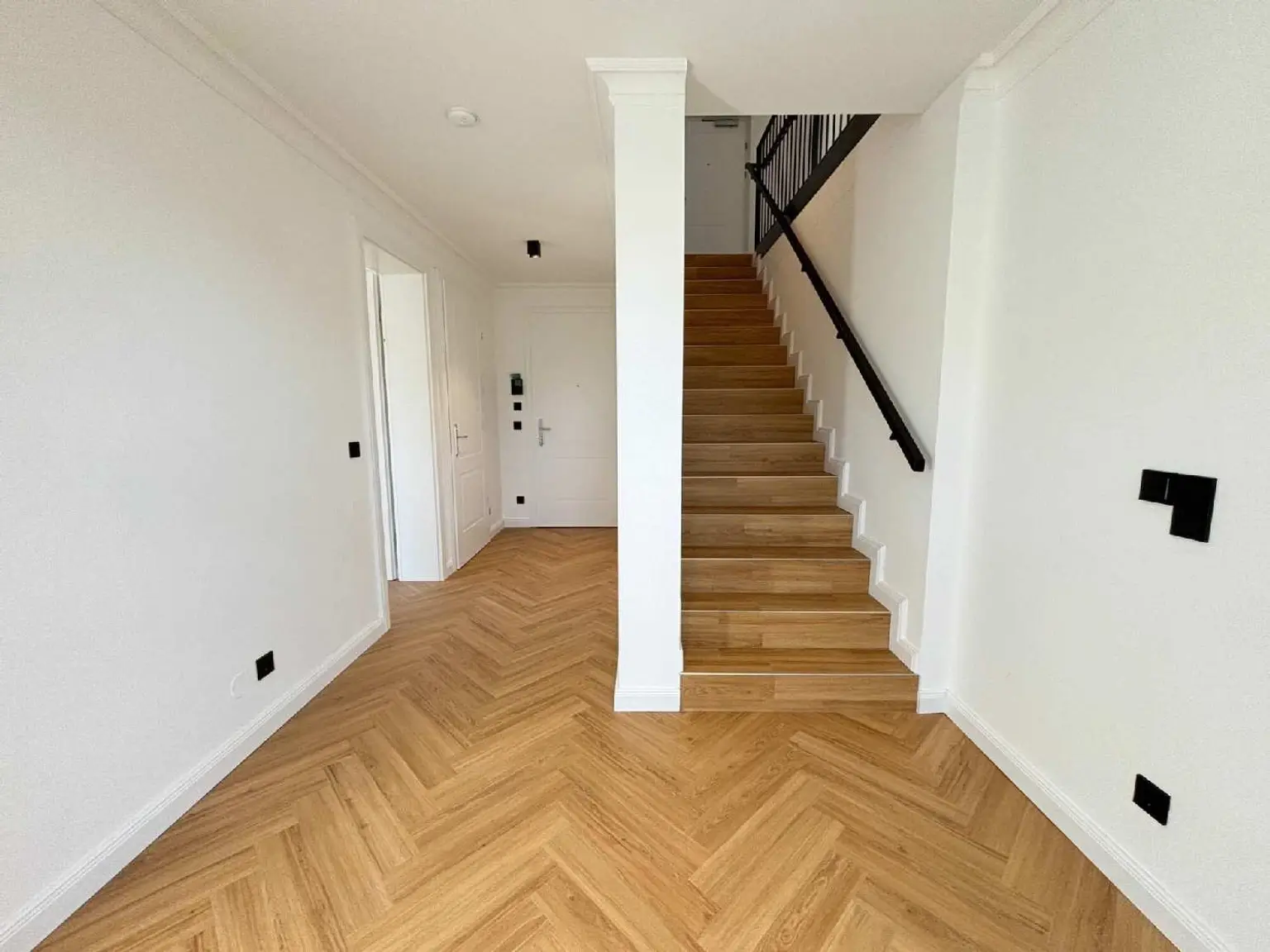 Stilvolle Dachmaisonette mit 3 Terrassen in neu errichteter Stilvilla + Garage 1180 Wien