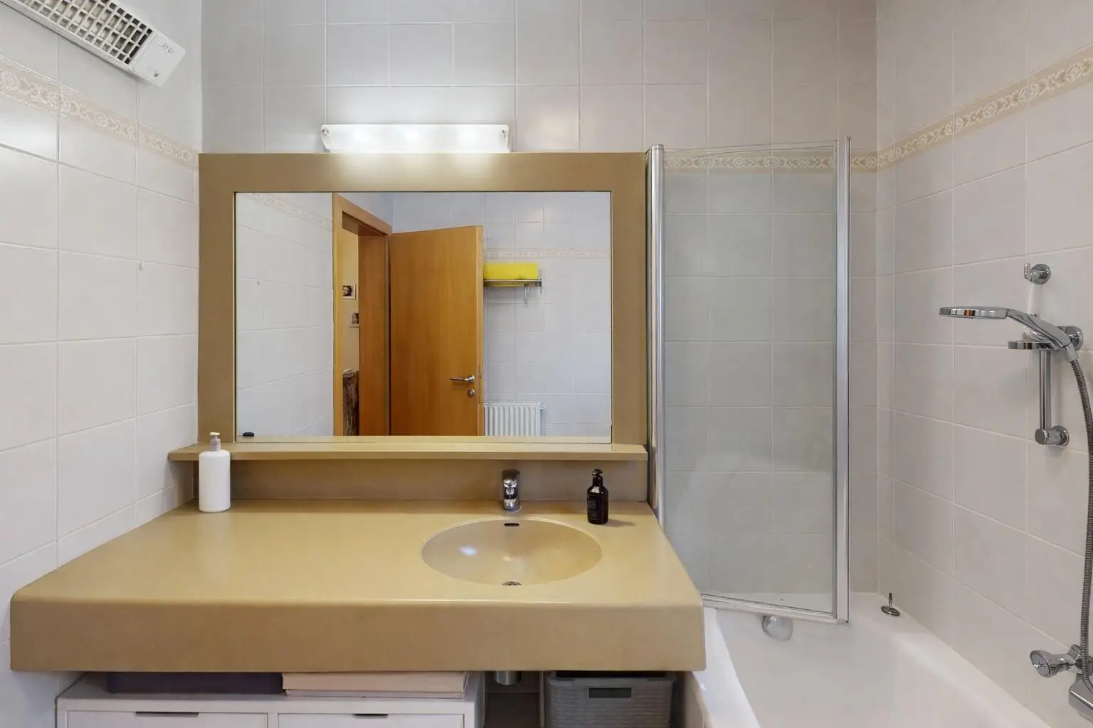 Landeck - Haus EG - Badezimmer