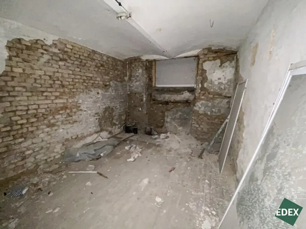 Große Werkstätte im 15. Bezirk