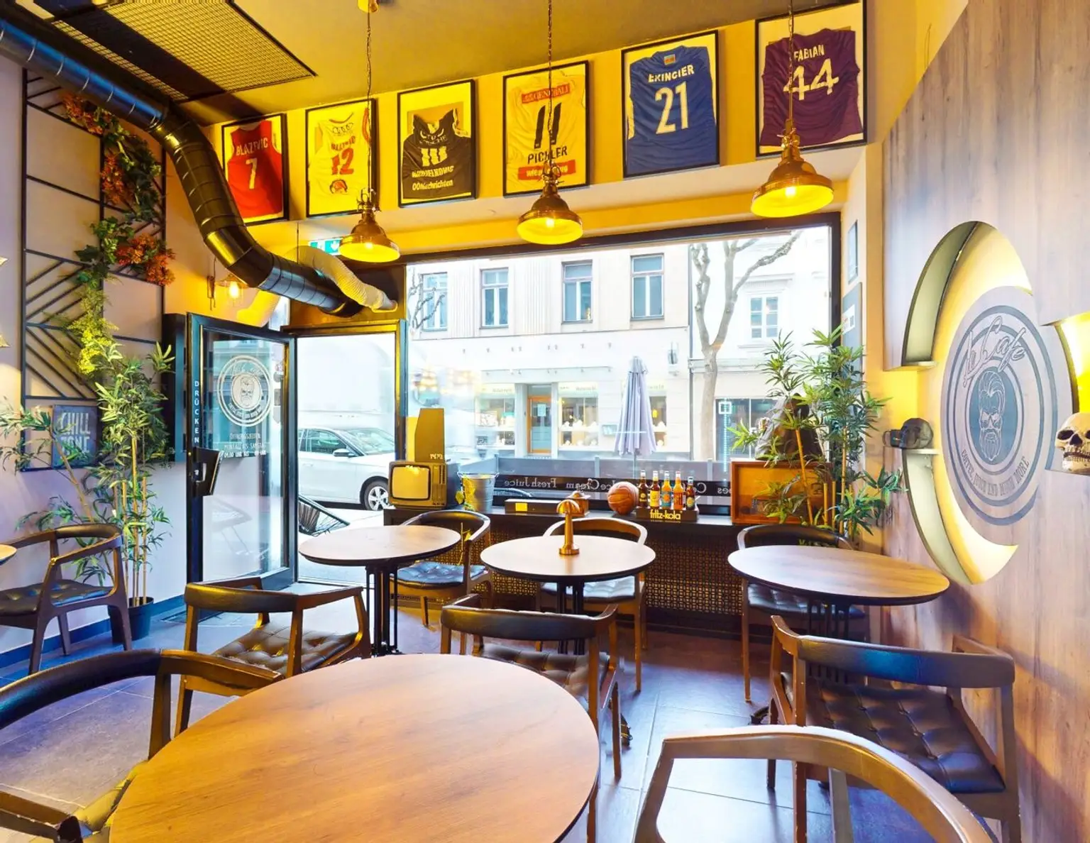 Voll ausgestattetes Café/Bar in Top-Lage von Klagenfurt zu vermieten - Sofort startklar!
