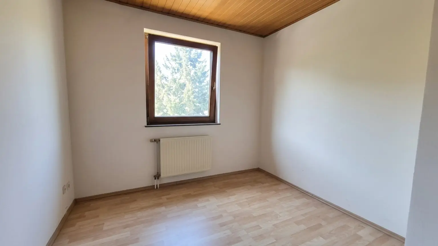 Zimmer 2 OG
