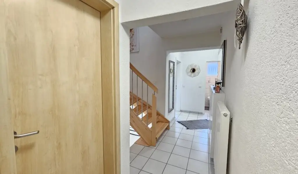 Traumhaftes Einfamilienhaus in Baldramsdorf: Platz für Familie und Freizeit!