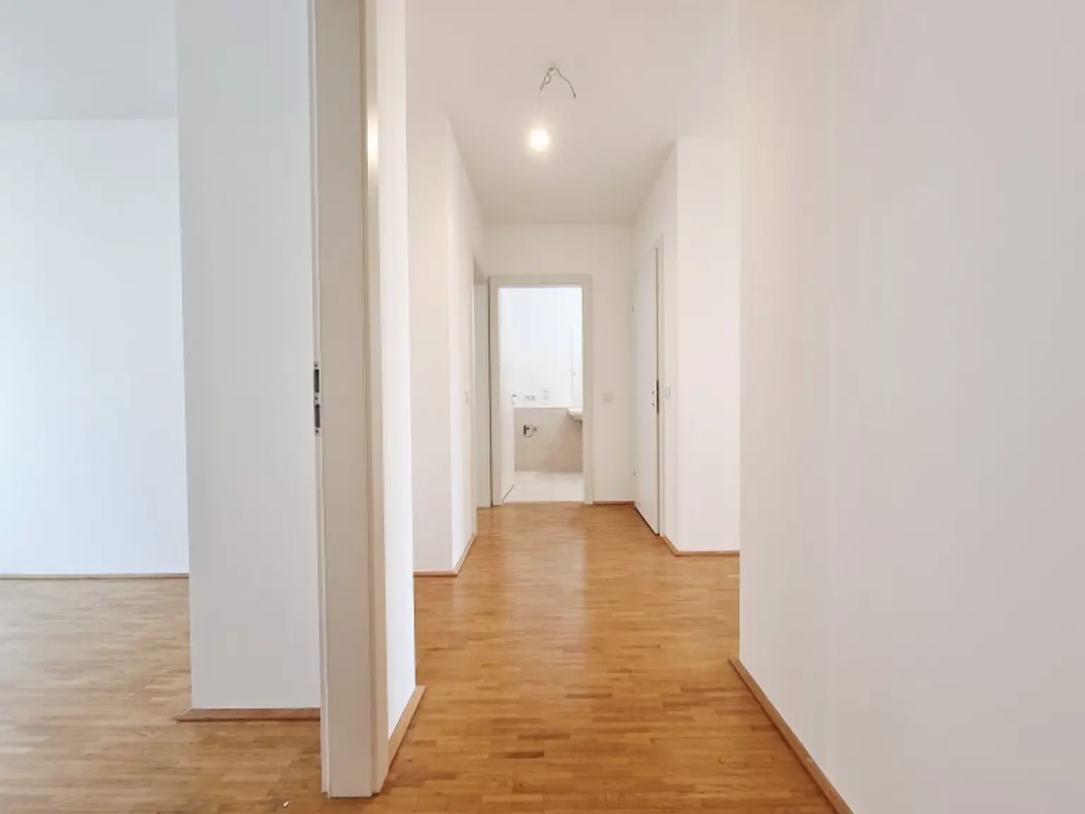 Attraktive 4-Zimmer-Wohnung mit Loggia zwischen Hauptbahnhof und Klinikum