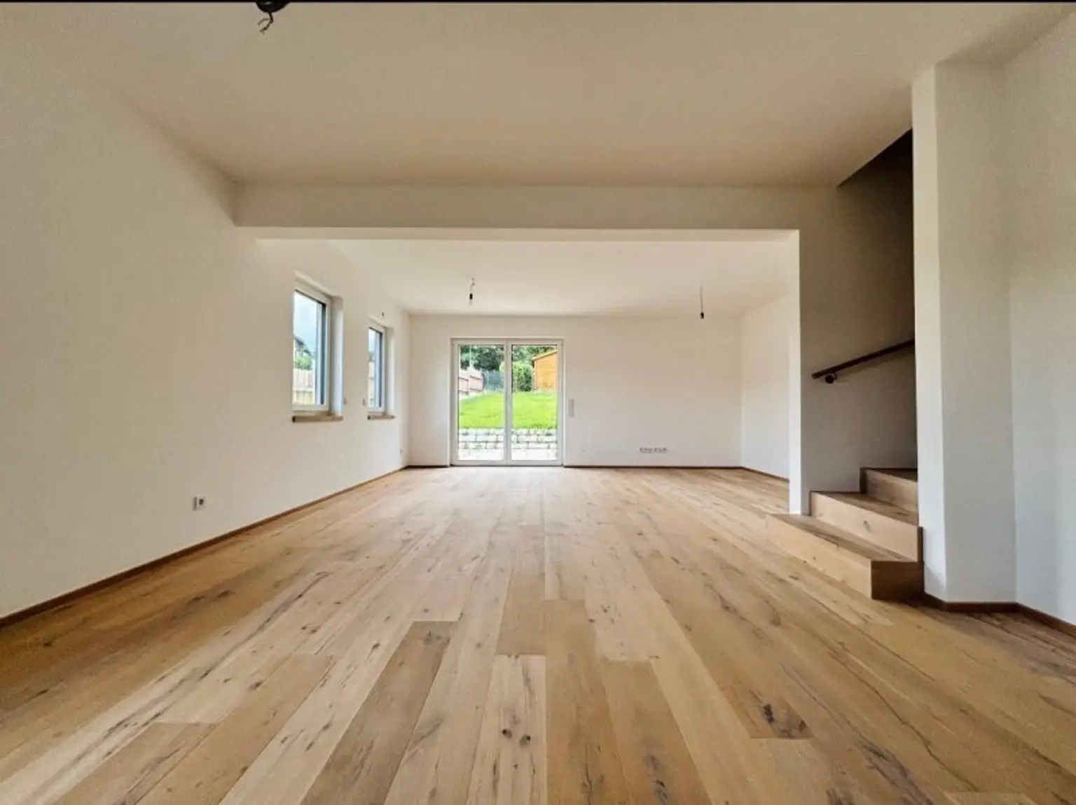 Exklusiver Wohngenuss - sonniger Ruhelage mit Garten, Terrasse und KFZ-Stellplätze in 2392 Sulz im Wienerwald