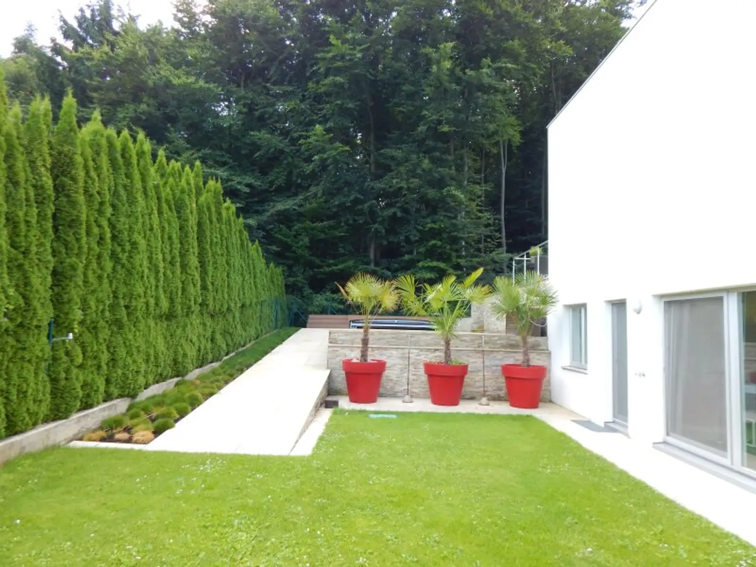 "Wohntraum" Villa mit Pool - Fernblick und direkten Zugang zum Wald