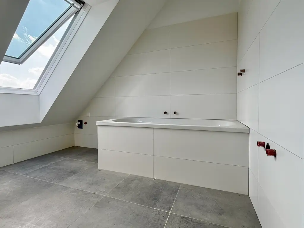 Erstbezug in Fertigstellung I Angrenzend an Arsenal und Sonnenwendviertel I Lift, Außenflächen mit Weitsicht & Innenhoflage I Luftwärmepumpe, Klimaanlage I Schlüsselfertig