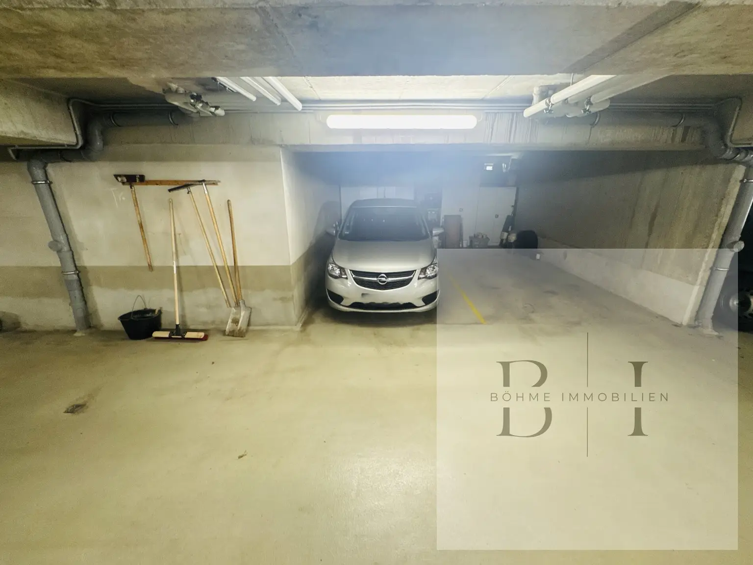 Tiefgarage - Stellplatz