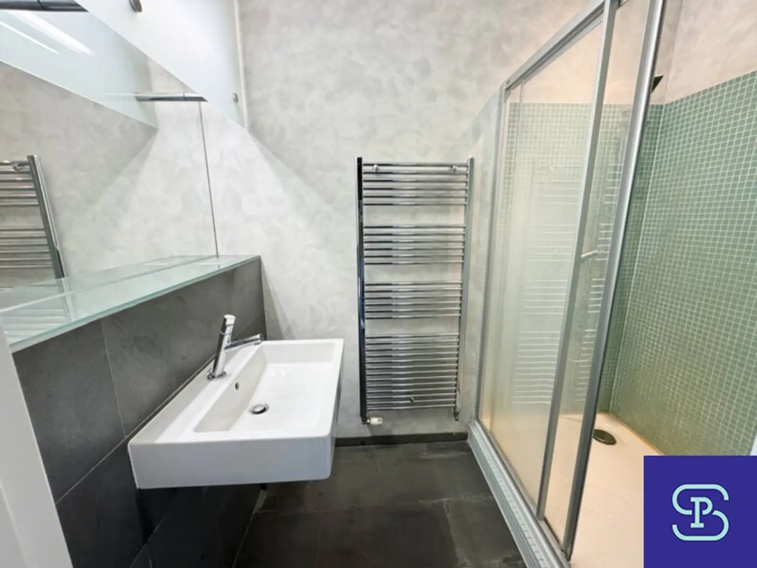 Sonnige 52m² Altbauwohnung mit Balkon Nähe Pilgramgasse - 1050 Wien