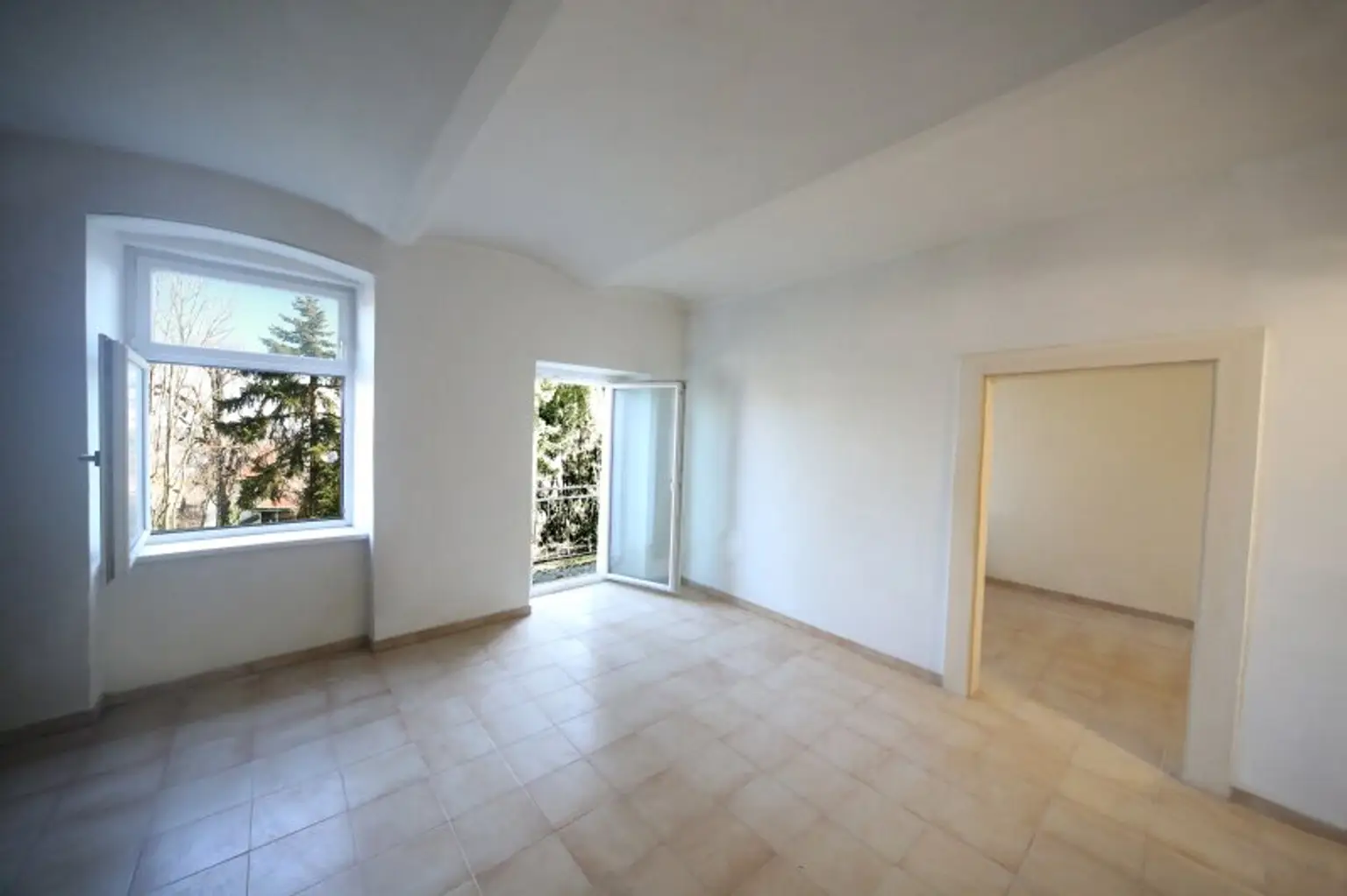 Top 1 Blick auf Nebenzimmer