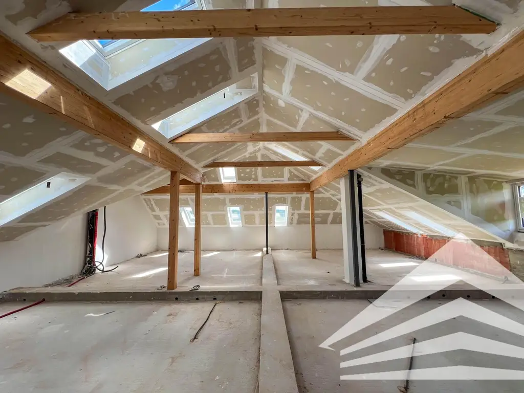 Helle Bürofläche mit 150 m² im DG in ruhiger Lage am Rittsteigerhof!