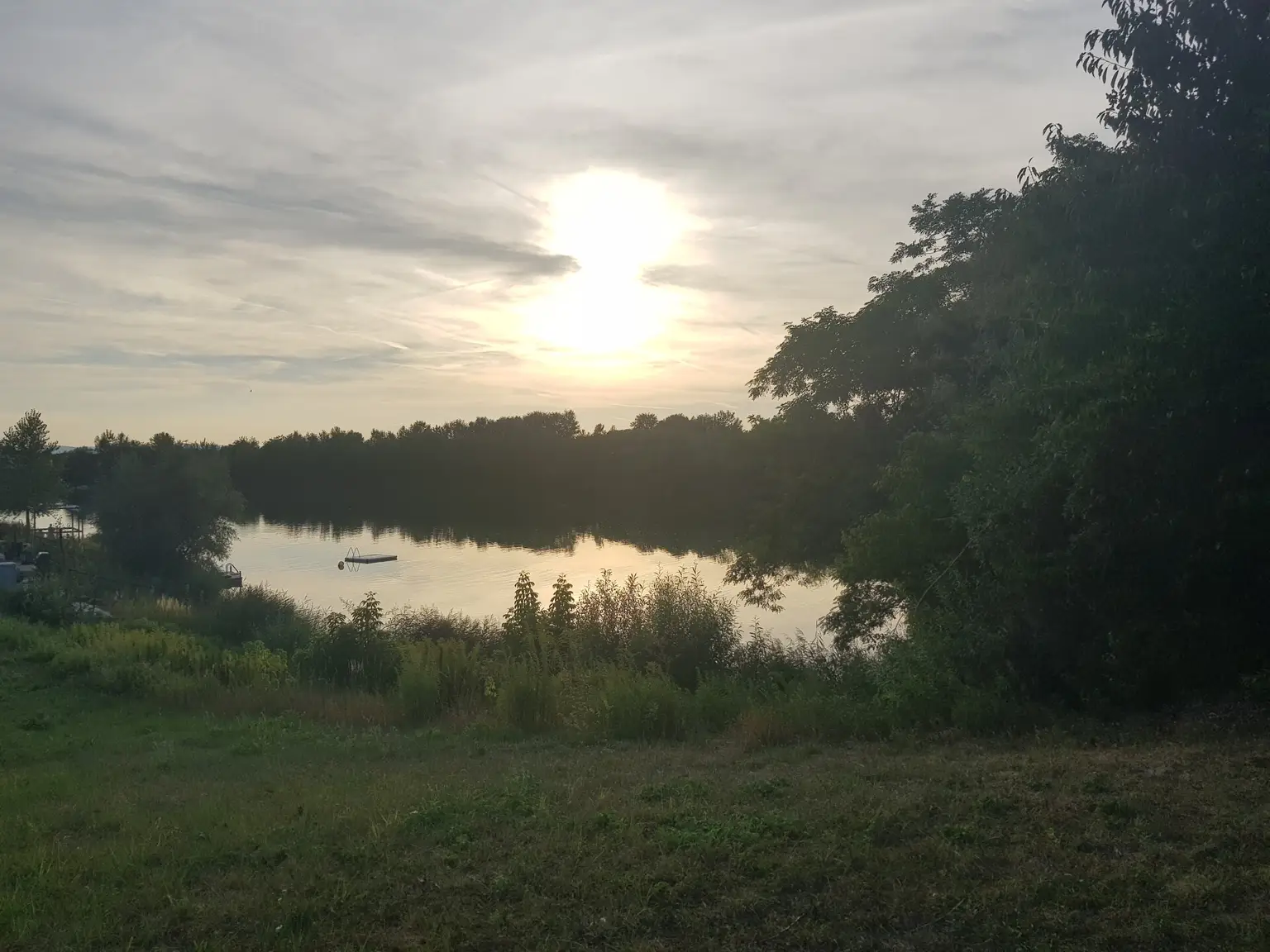 PERFEKTES, MODERNES, NEUES TRAUMHAUS IM ERSTBEZUG AM FELSER SEE