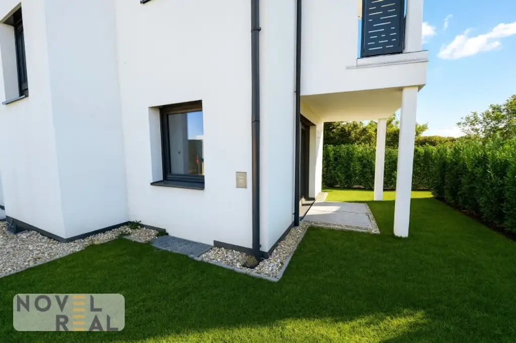 SCHLÜSSELFERTIGES ECKREIHENHAUS - 136 m² - ZIEGELMASSIV - AUF EIGENGRUND - UNVERBAUTER FERNBLICK