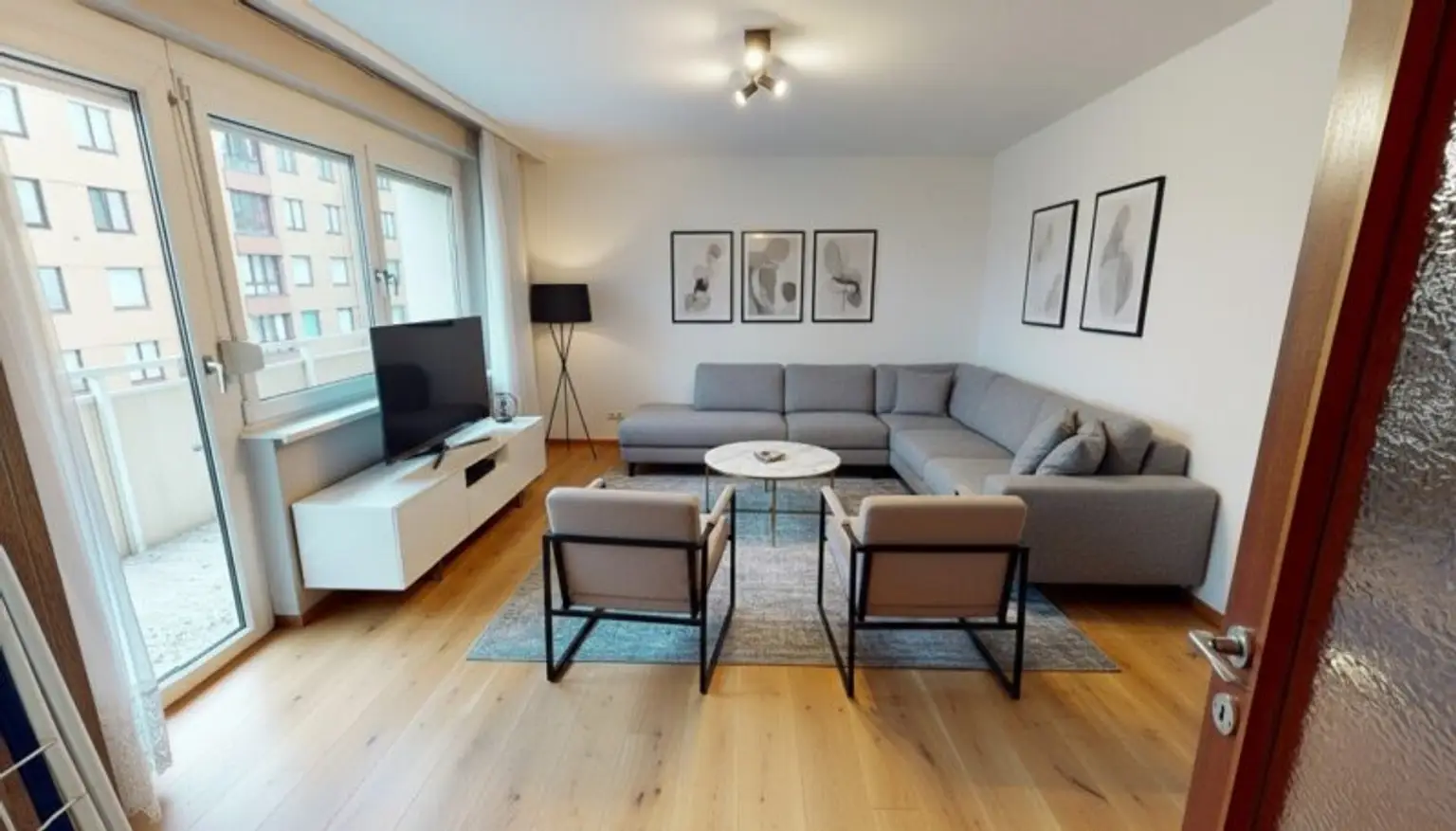 Charmante 3-Zimmer-Wohnung mit Loggia und Stellplatz in 1100 Wien – Jetzt zugreifen!