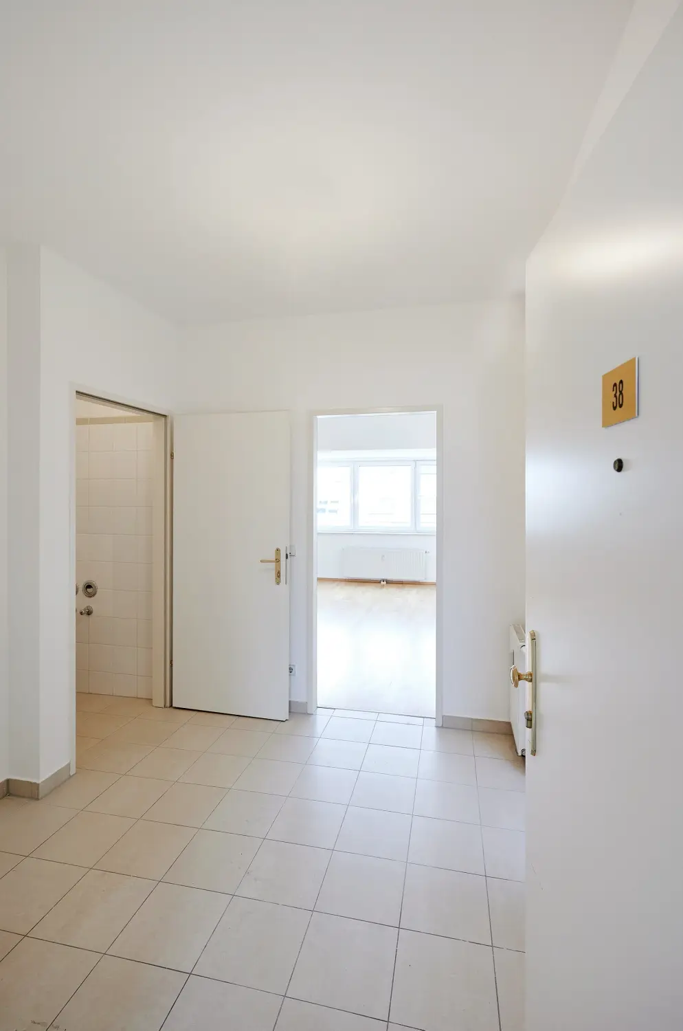 Super geschnittene 2-Zimmer-Wohnung im Dachgeschoss!