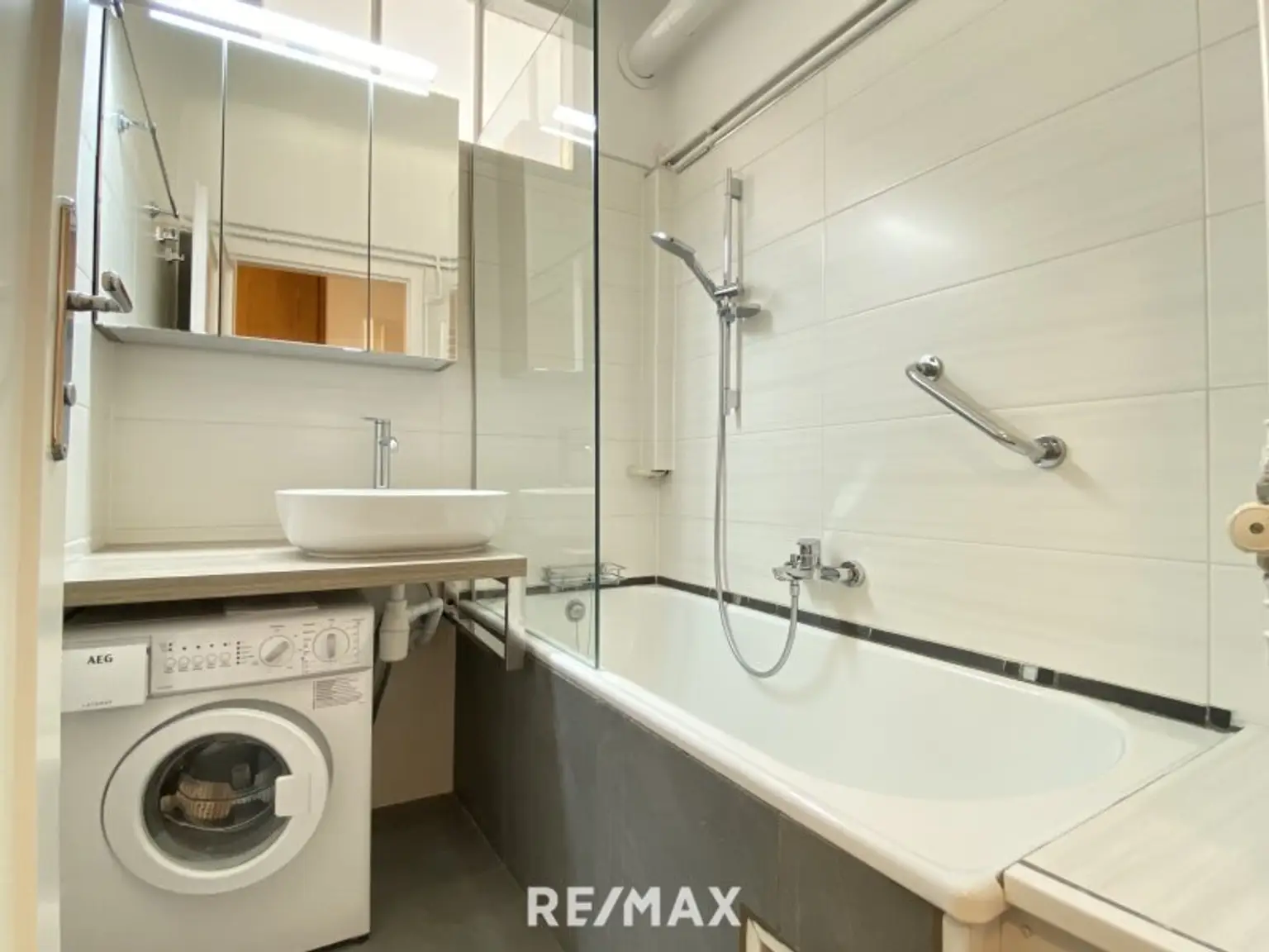 Badezimmer mit Badewanne