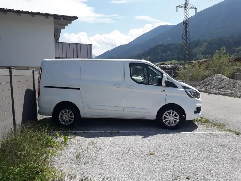 WOHNMOBIL-GEEIGNET: 1 Autoabstellplatz im Freien nähe Telfs ab sofort zu mieten